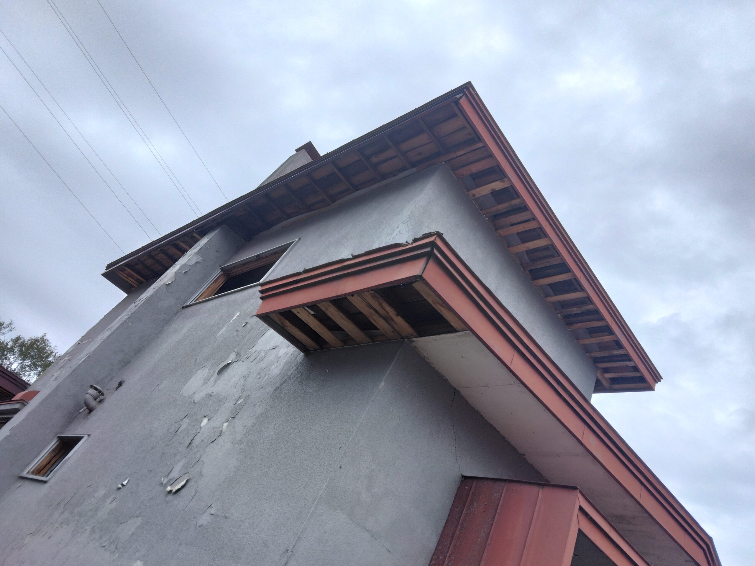 軒天（石綿含有材）撤去完了